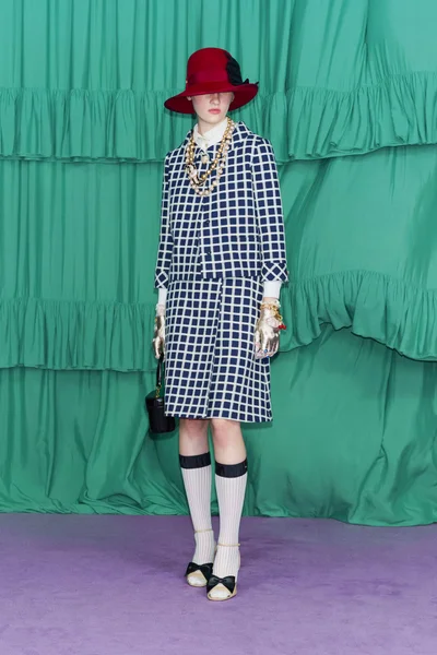 Look 80